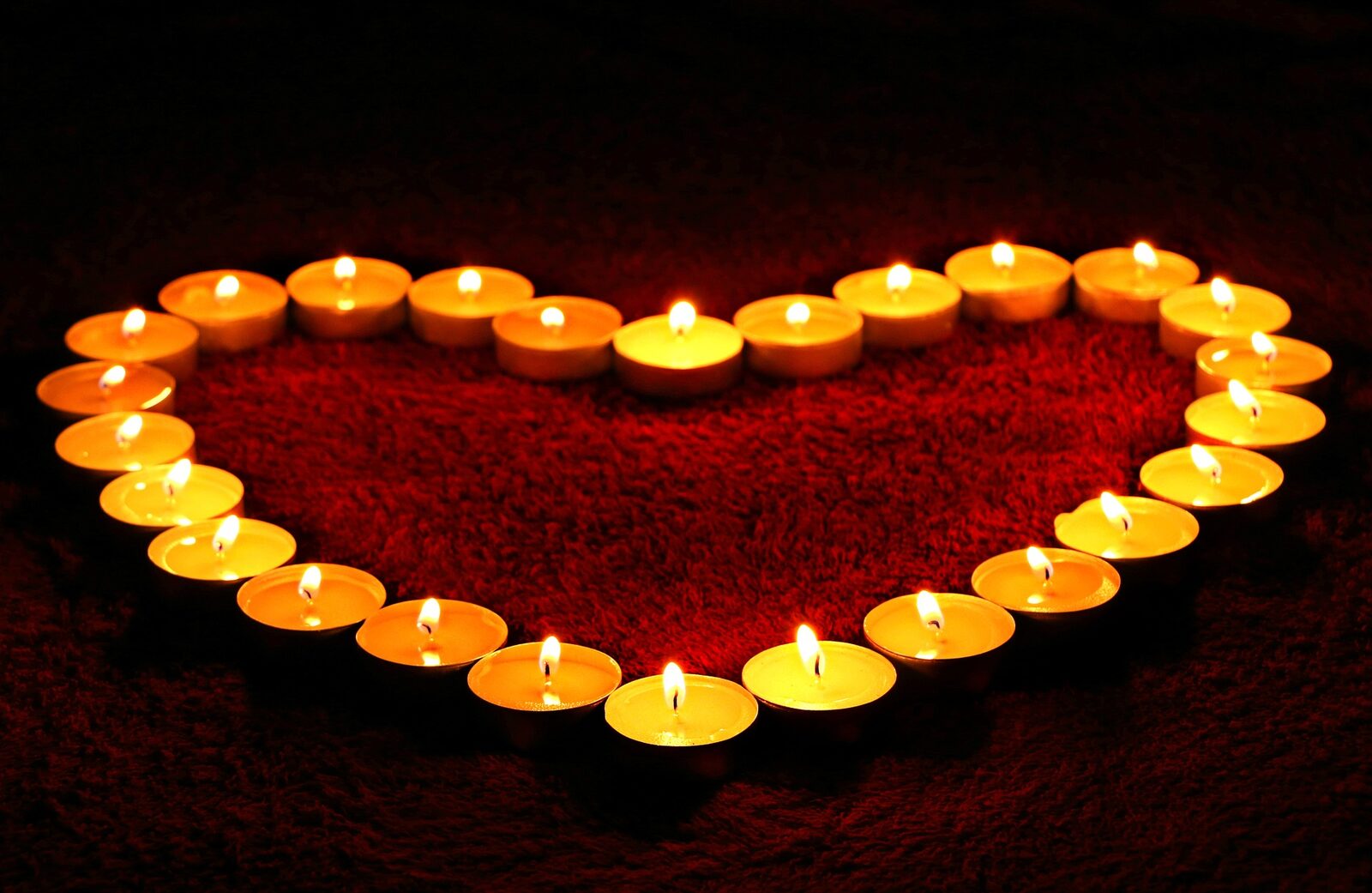 Clairvoyant reading by candlelight - live clairvoyant by phone
