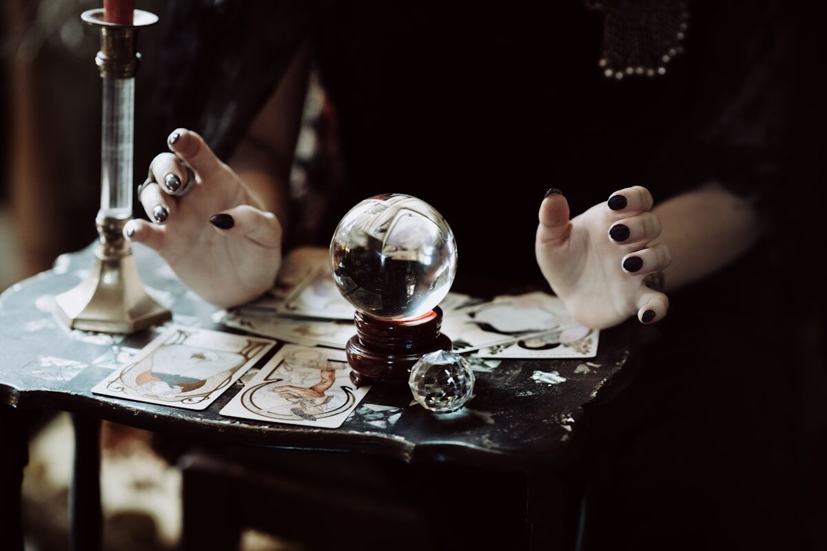 Astrology Reading by phone for a Toluca Lake, CA caller