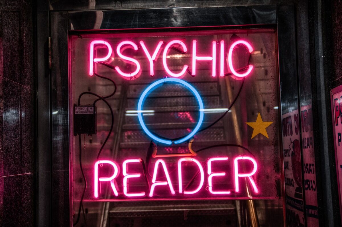 Relationship psychic reading by phone - honest insight into where it's going