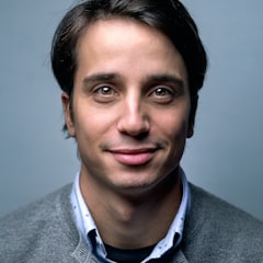 Ronald, a verified caller
